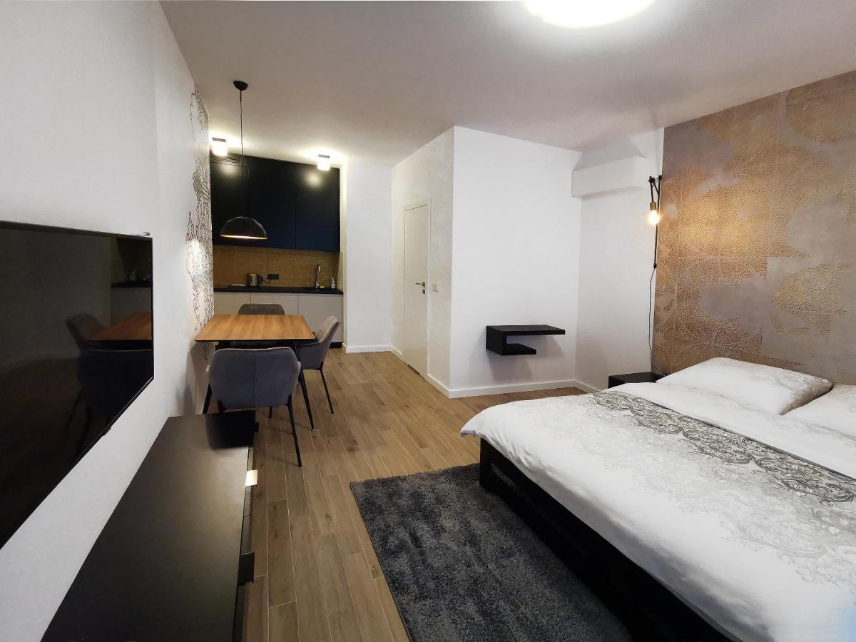 Come&Stay Apartments Wola Varsavia Esterno foto