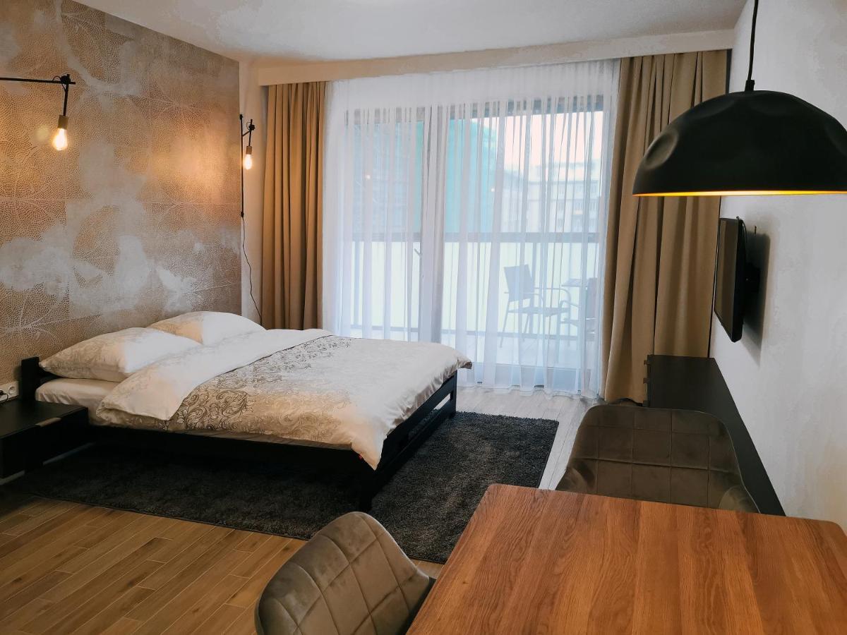 Come&Stay Apartments Wola Varsavia Esterno foto