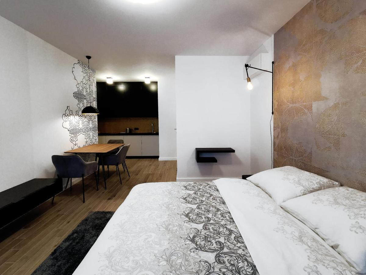 Come&Stay Apartments Wola Varsavia Esterno foto