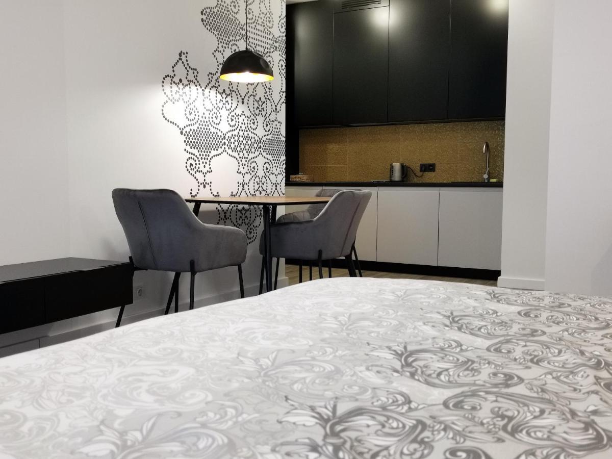 Come&Stay Apartments Wola Varsavia Esterno foto