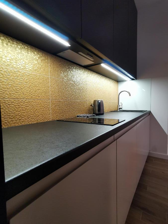 Come&Stay Apartments Wola Varsavia Esterno foto